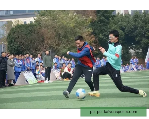 聚焦青春绿茵场大学足球联赛全程高清直播燃情之夜精彩不断